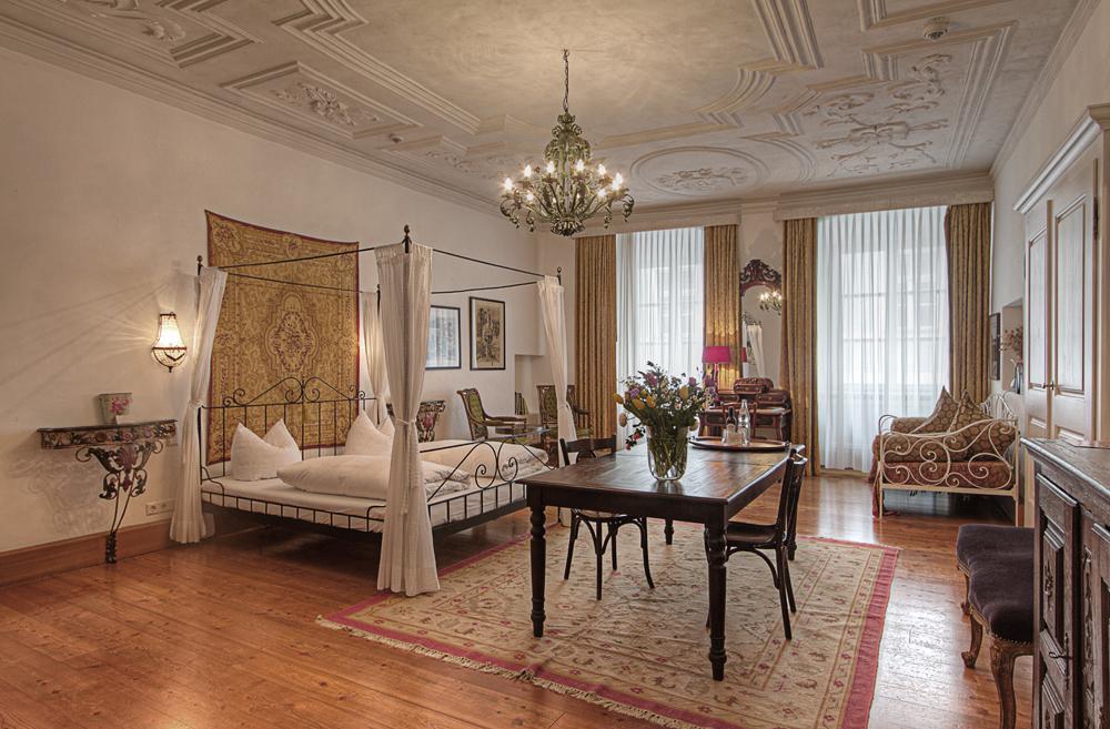 Hotel Orphee - Grosses Haus Регенсбург Екстер'єр фото