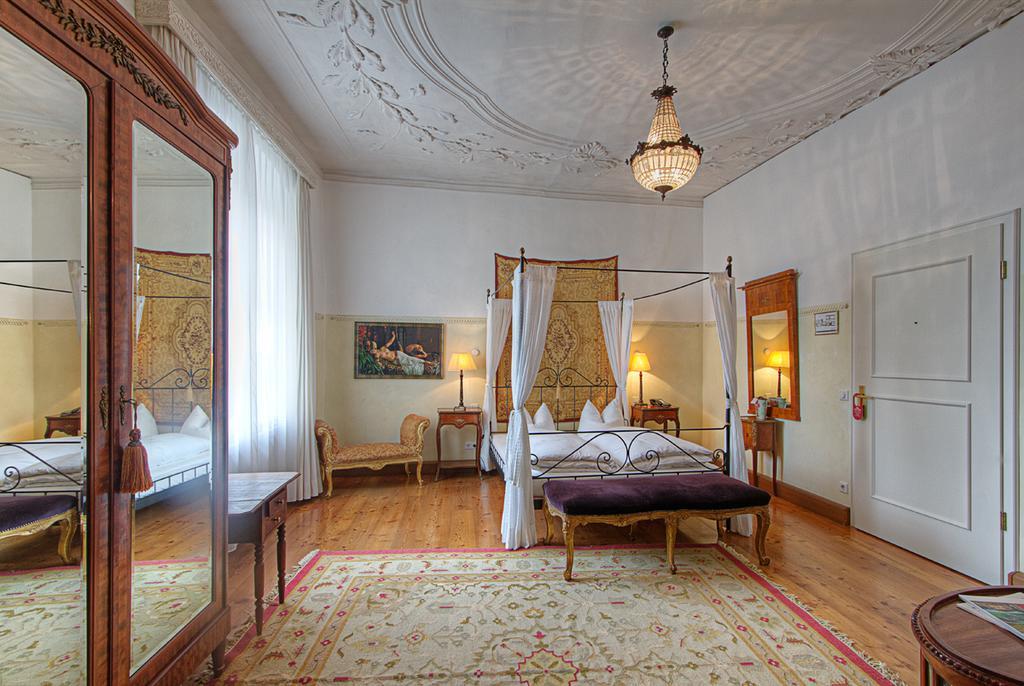 Hotel Orphee - Grosses Haus Регенсбург Екстер'єр фото
