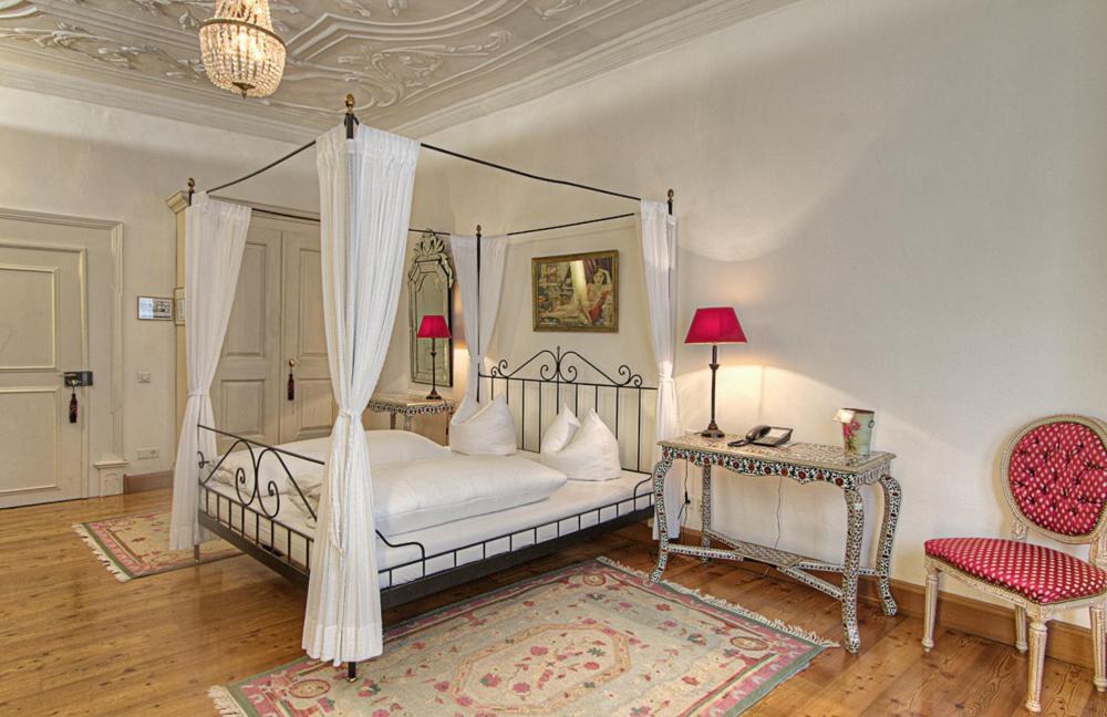 Hotel Orphee - Grosses Haus Регенсбург Екстер'єр фото